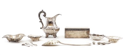 Lot 36 - A collection of silver items