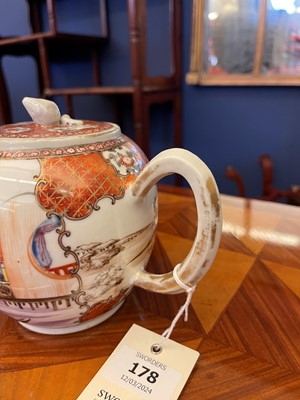 Lot 178 - A collection of Chinese export porcelain