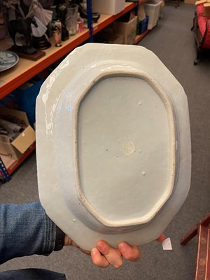 Lot 178 - A collection of Chinese export porcelain