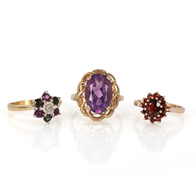 Lot 195 - A group of three gemstone set rings