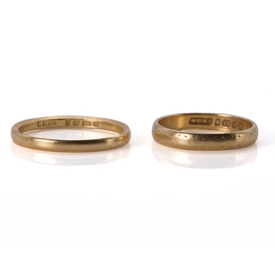 Lot 183 - Two 22ct gold wedding rings