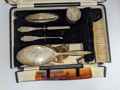 Lot 73 - A group of silver dressing table items