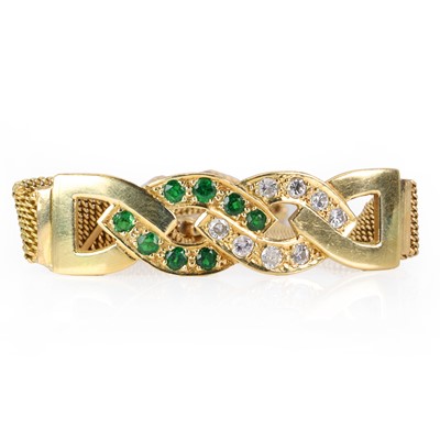 Lot 178 - A gold diamond and emerald mesh link bracelet