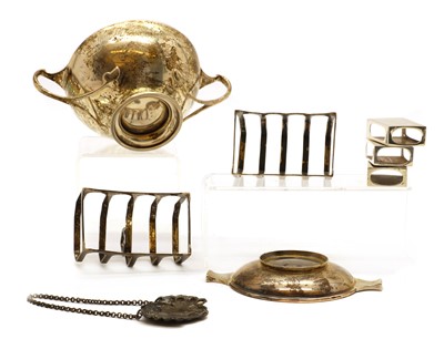 Lot 18 - A collection of silver items