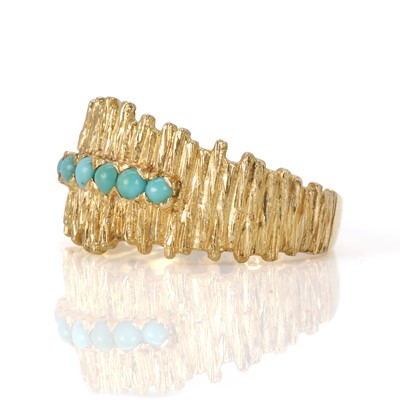 Lot 23 - An 18ct gold turquoise ring