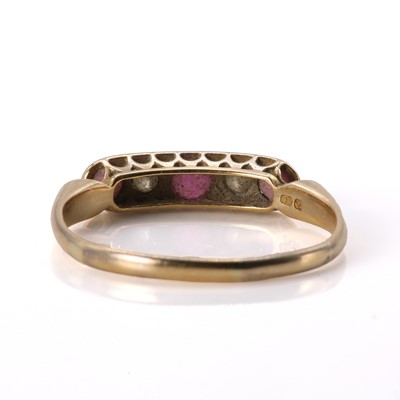 Lot 89 - An 18ct gold ruby and diamond ring