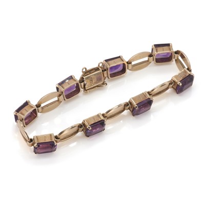 Lot 110 - A 9ct gold amethyst set bracelet