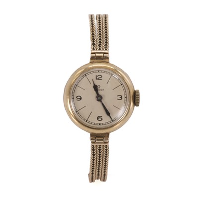 Lot 419 - A ladies' 9ct gold Omega mechanical bracelet watch