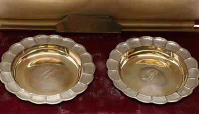 Lot 20 - A pair of cased silver dishes