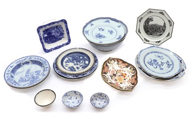 Lot 195 - A collection of Delft porcelain