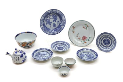 Lot 190 - A collection of Chinese and Japanese porcelain