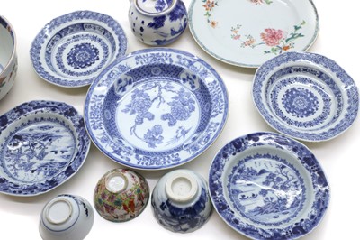 Lot 190 - A collection of Chinese and Japanese porcelain
