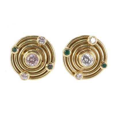 Lot 99 - A pair of 18ct gold disc shaped stud earrings