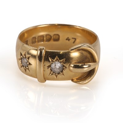 Lot 5 - An Edwardian 18ct gold and diamond buckle ring