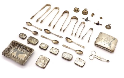 Lot 72 - A collection of silver items