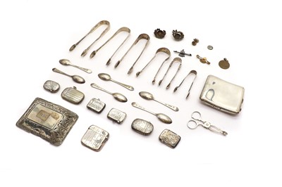 Lot 72 - A collection of silver items