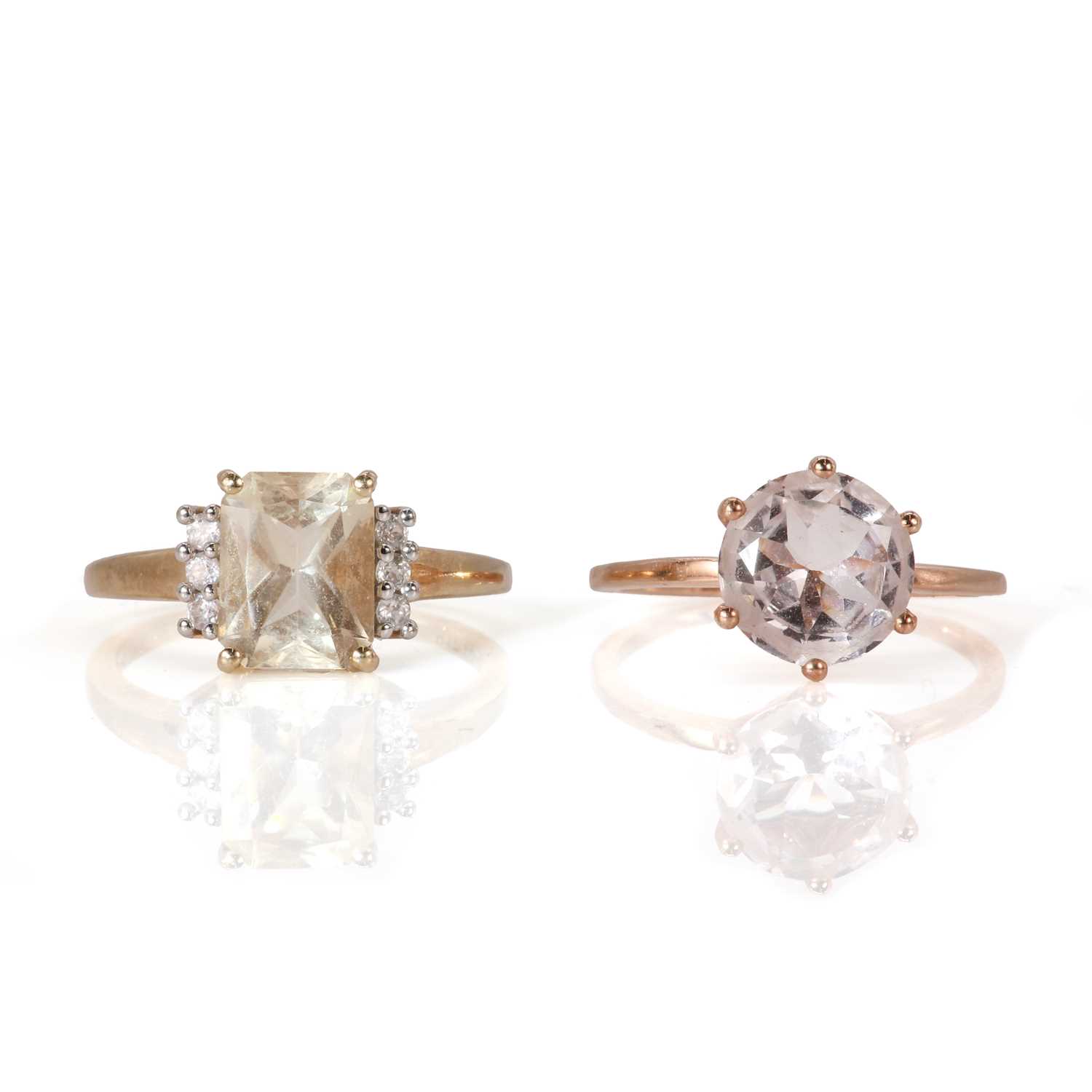 Lot 174 - Two 9ct gold gem set rings,