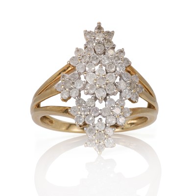 Lot 40 - A 9ct gold diamond cluster ring