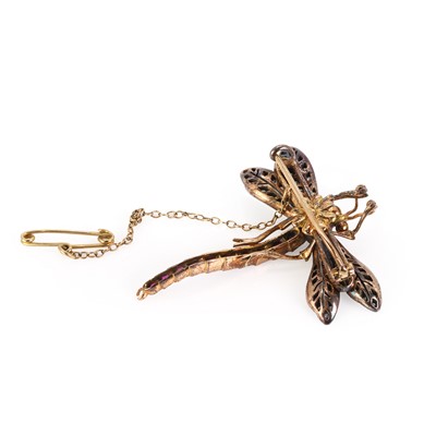 Lot 22 - A diamond and gemstone set dragonfly brooch, c.1890