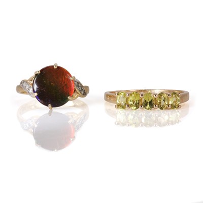 Lot 185 - Two 9ct gold gem set rings