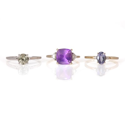 Lot 200 - A group of three 9ct gold gemstone set rings