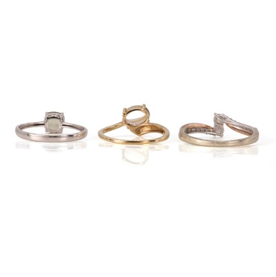 Lot 248 - Three 9ct gold gem set rings
