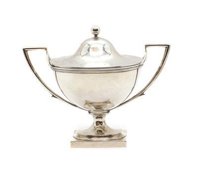 Lot 1 - A George III silver sauce tureen and cover