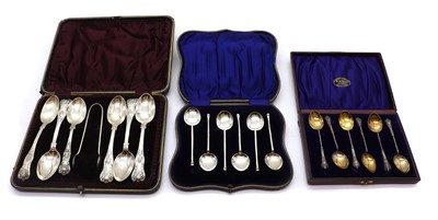 Lot 76 - A group of silver items