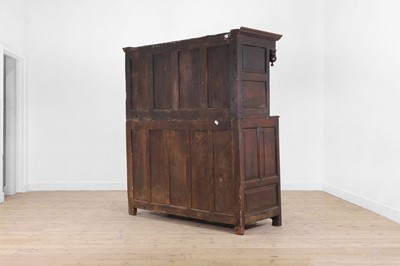 Lot 446 - A Welsh oak 'cwpwrdd deuddarn'