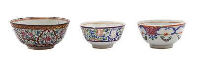 Lot 59 - A Chinese famille rose Bencharong bowl