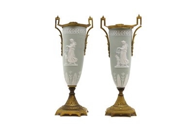 Lot 114 - A pair of Wedgwood jasperware vases