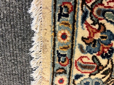 Lot 20 - A Kashan wool carpet