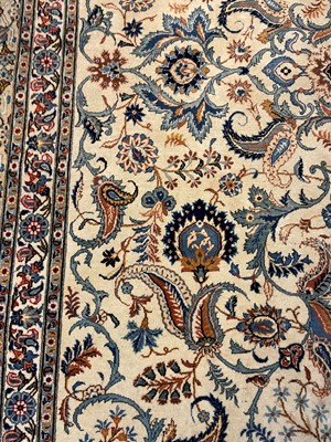 Lot 20 - A Kashan wool carpet