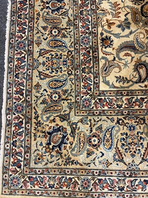 Lot 20 - A Kashan wool carpet
