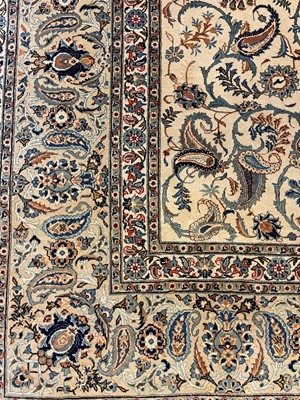 Lot 20 - A Kashan wool carpet