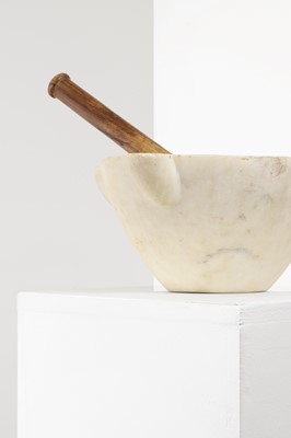 Lot 412 - A large marble mortar