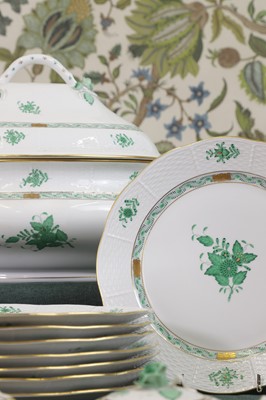 Lot 216 - A Herend 'Apponyi Green' part dinner service