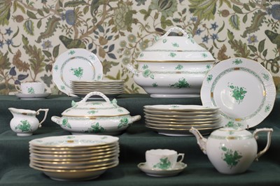 Lot 216 - A Herend 'Apponyi Green' part dinner service