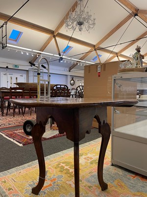 Lot 56 - A George III elm cricket table