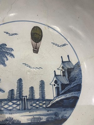 Lot 2 - A delftware tin-glazed earthenware punchbowl