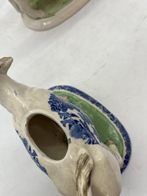 Lot 222 - A collection of English porcelain