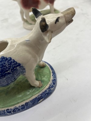 Lot 222 - A collection of English porcelain