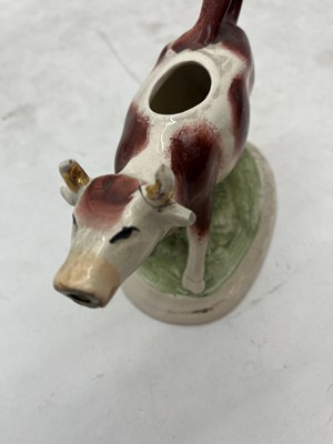 Lot 222 - A collection of English porcelain