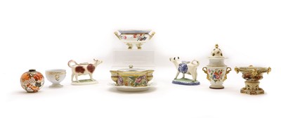 Lot 222 - A collection of English porcelain