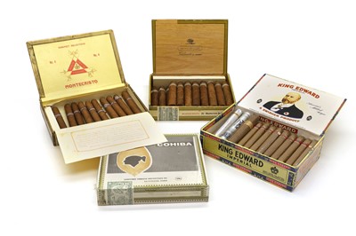 Lot 322 - A collection of Cuban cigars