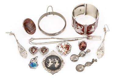 Lot 319 - A collection of silver and costume jewellery