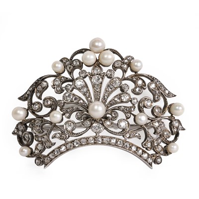 Lot 31 - A pearl and diamond openwork foliate design brooch, c.1900