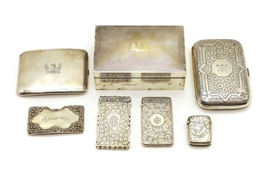 Lot 14 - A collection of silver items