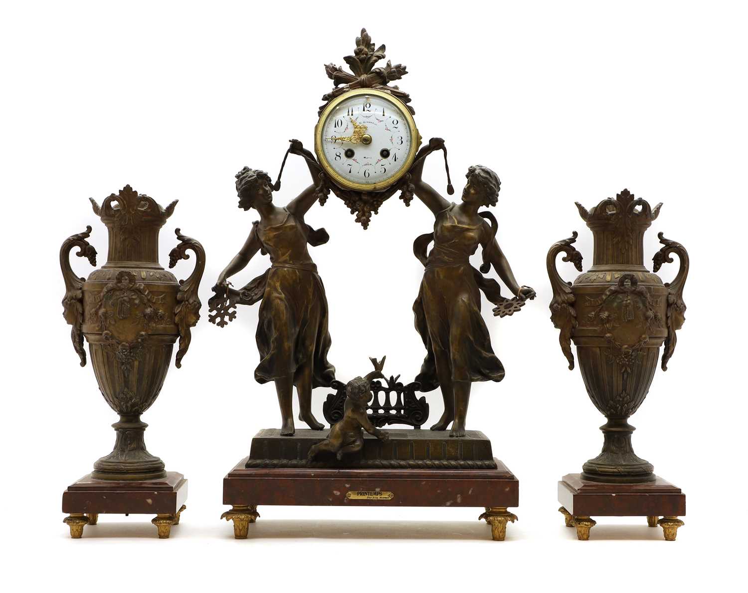 Lot 172 - A spelter mantel clock