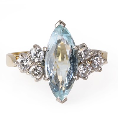 Lot 191 - An 18ct gold aquamarine and diamond ring
